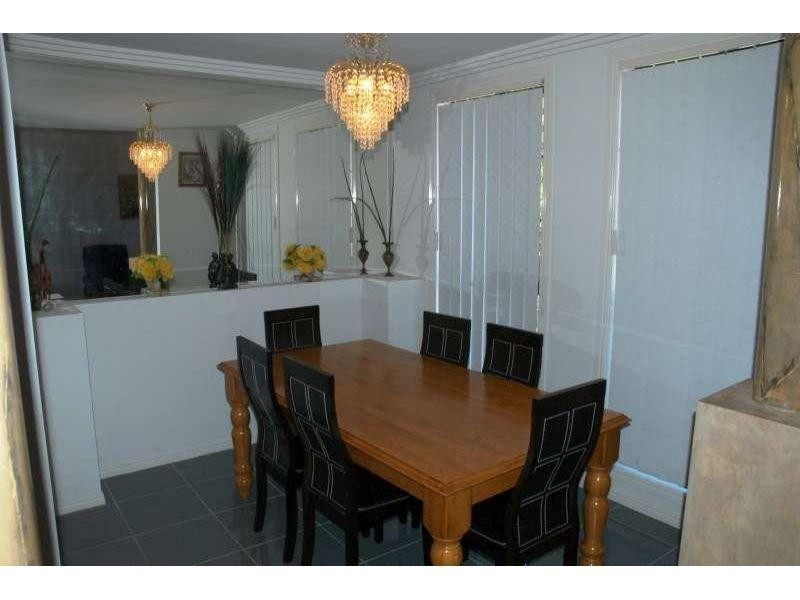 1 Chichester Drive, Arundel QLD 4214