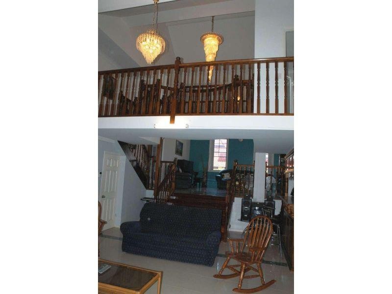 1 Chichester Drive, Arundel QLD 4214