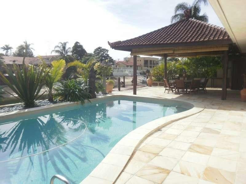 37 Poinciana Boulevard, Broadbeach Waters QLD 4218