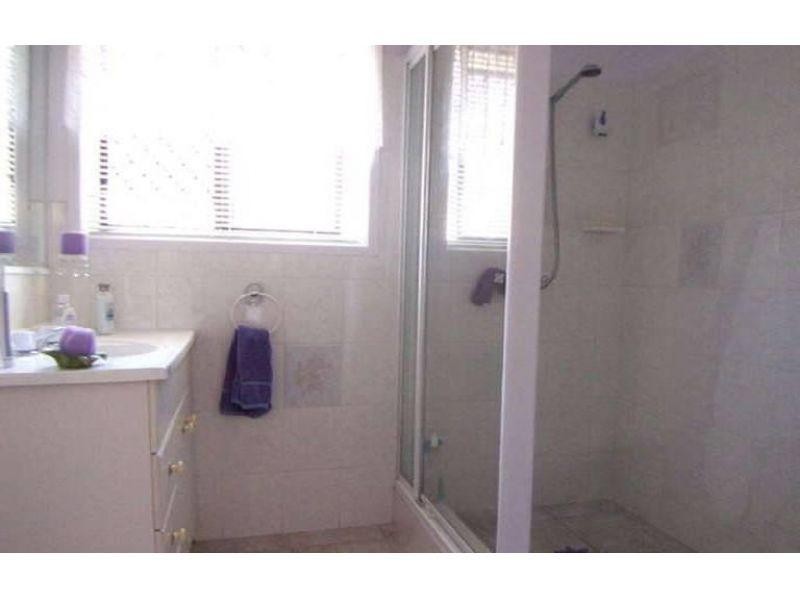 37 Poinciana Boulevard, Broadbeach Waters QLD 4218