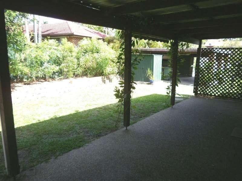 18 Goodman Close, Highland Park QLD 4211