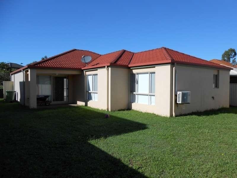 144 Christina Ryan Way, Arundel QLD 4214