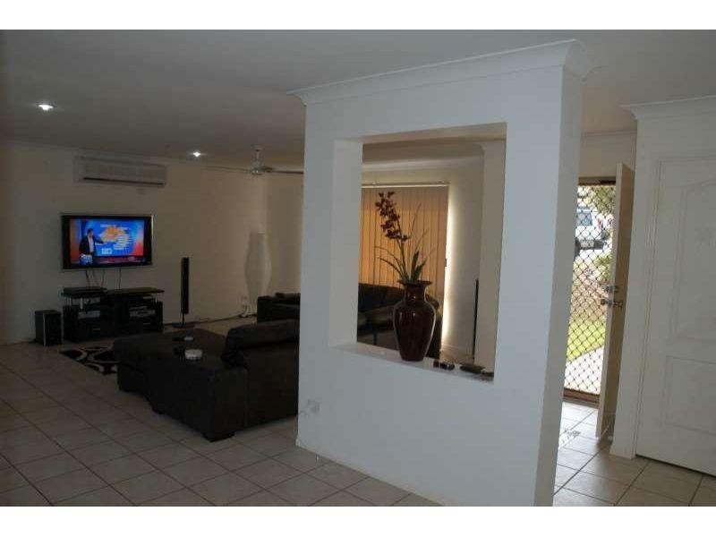 144 Christina Ryan Way, Arundel QLD 4214