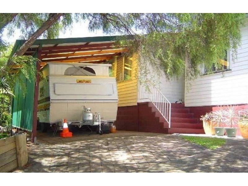 14 Kathleen Avenue, Southport QLD 4215