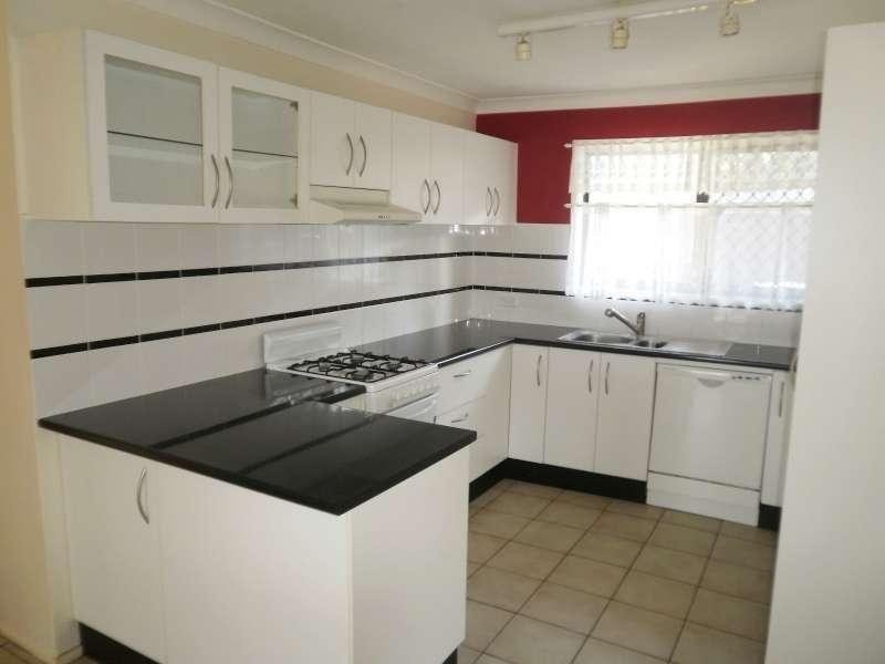 8 Clutha Court, Highland Park QLD 4211