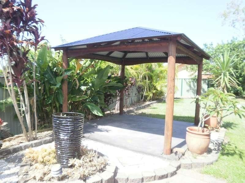 8 Clutha Court, Highland Park QLD 4211