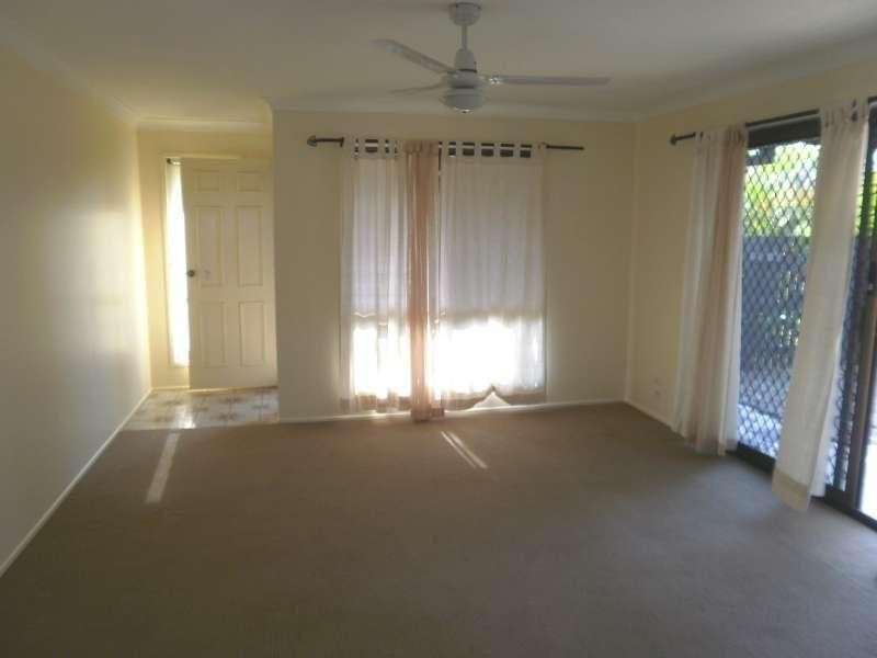 8 Clutha Court, Highland Park QLD 4211