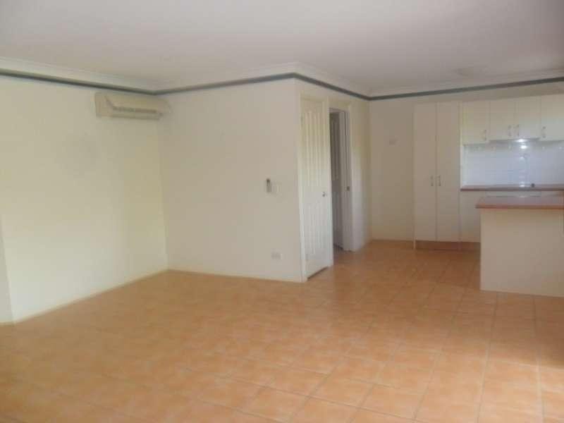 2/15 Harley Street, Labrador QLD 4215