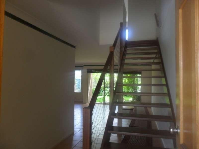 2/15 Harley Street, Labrador QLD 4215