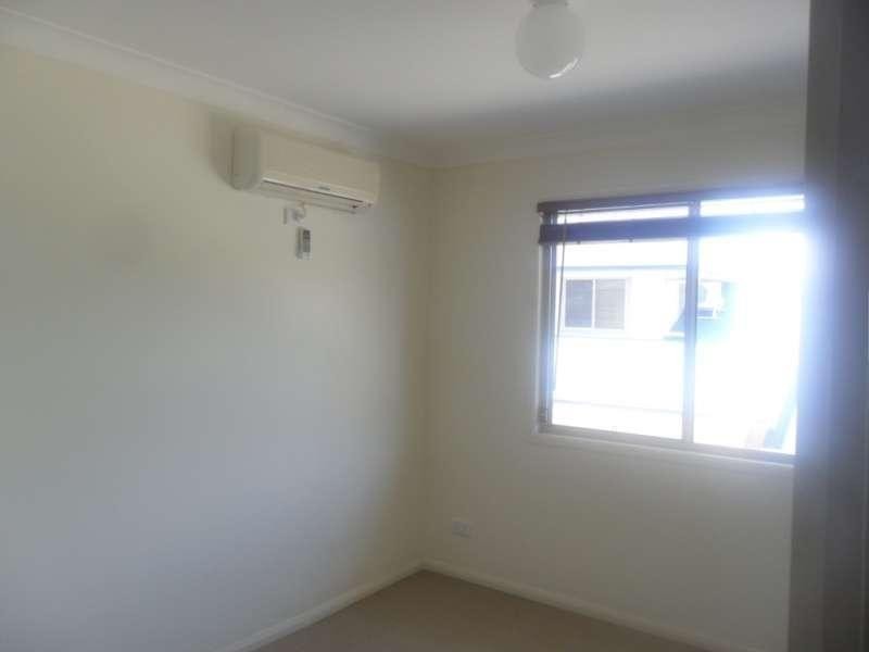 2/15 Harley Street, Labrador QLD 4215