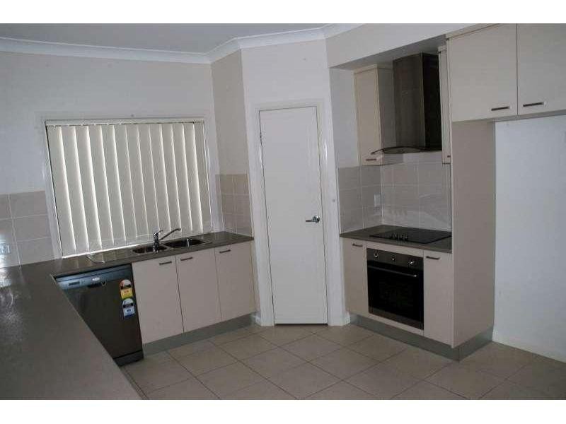 10 Hetchy Street, Upper Coomera QLD 4209