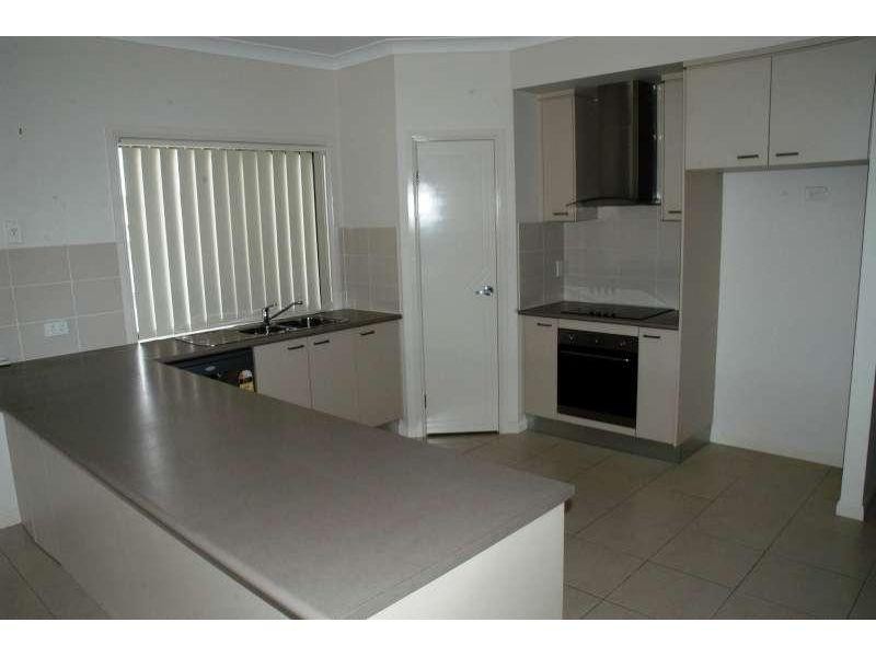 10 Hetchy Street, Upper Coomera QLD 4209