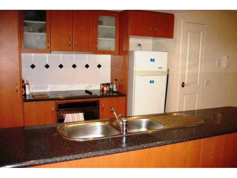 10/7 Johnston Street, Southport QLD 4215