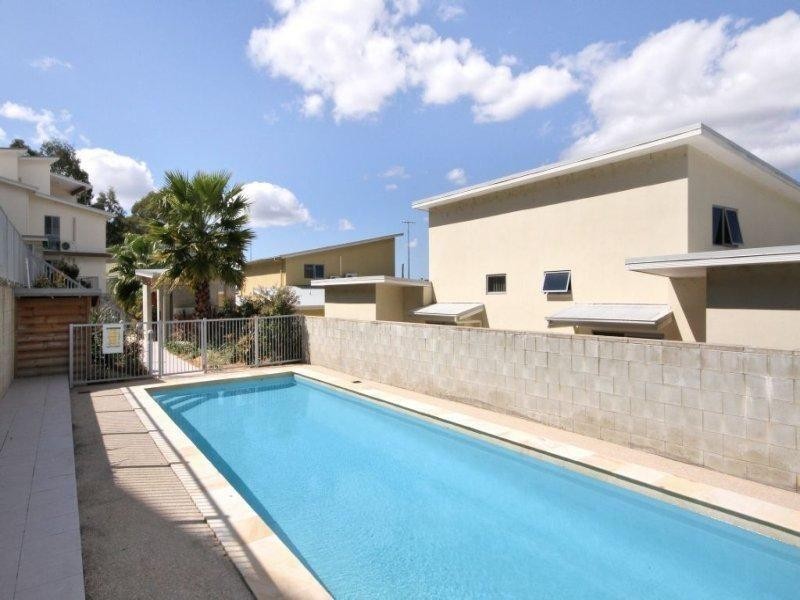 2/1 Hinterland Drive, Mudgeeraba QLD 4213