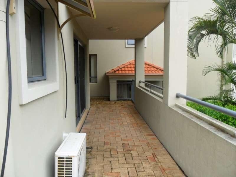 3/25 Chester Terrace, Southport QLD 4215