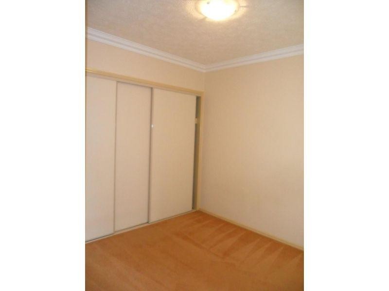 3/25 Chester Terrace, Southport QLD 4215