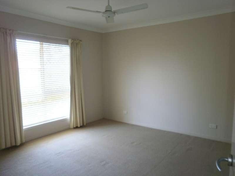 1/2 Pilar Court, Molendinar QLD 4214