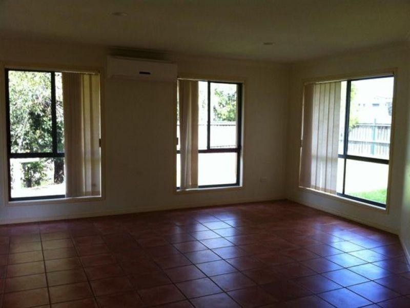 21 Barrs Avenue, Oxenford QLD 4210