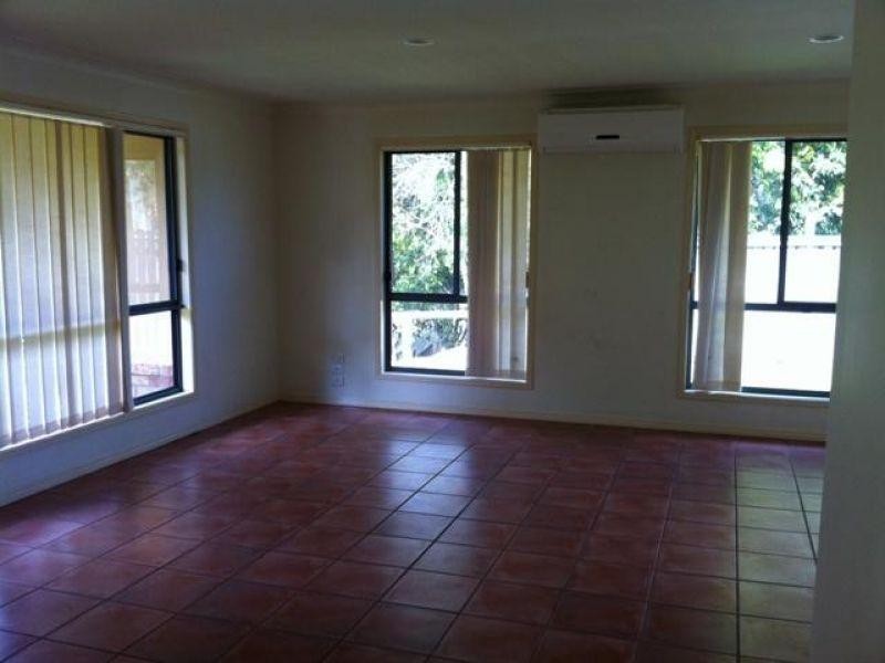 21 Barrs Avenue, Oxenford QLD 4210