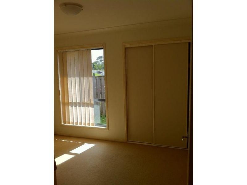 21 Barrs Avenue, Oxenford QLD 4210