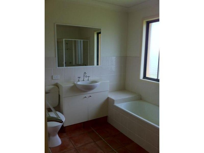 21 Barrs Avenue, Oxenford QLD 4210