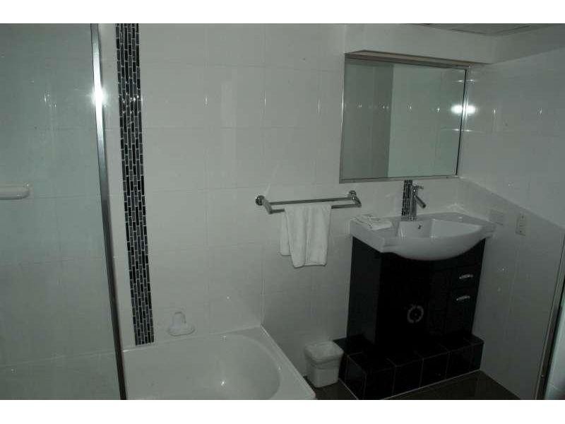 9A/114 Marine Parade, Southport QLD 4215