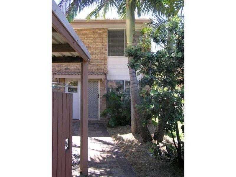 16/81 Olsen Avenue, Labrador QLD 4215