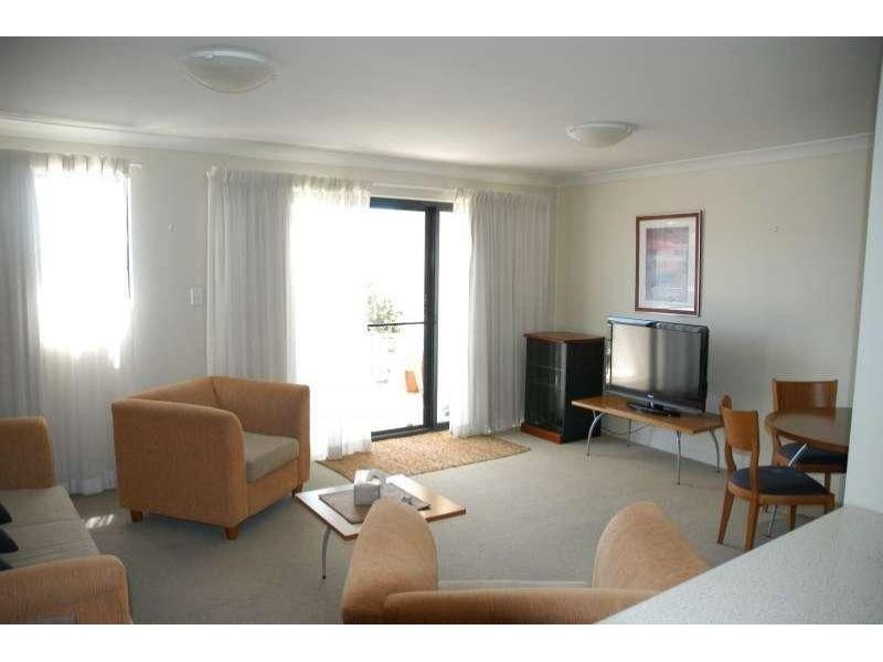 312/392 Marine Parade, Labrador QLD 4215