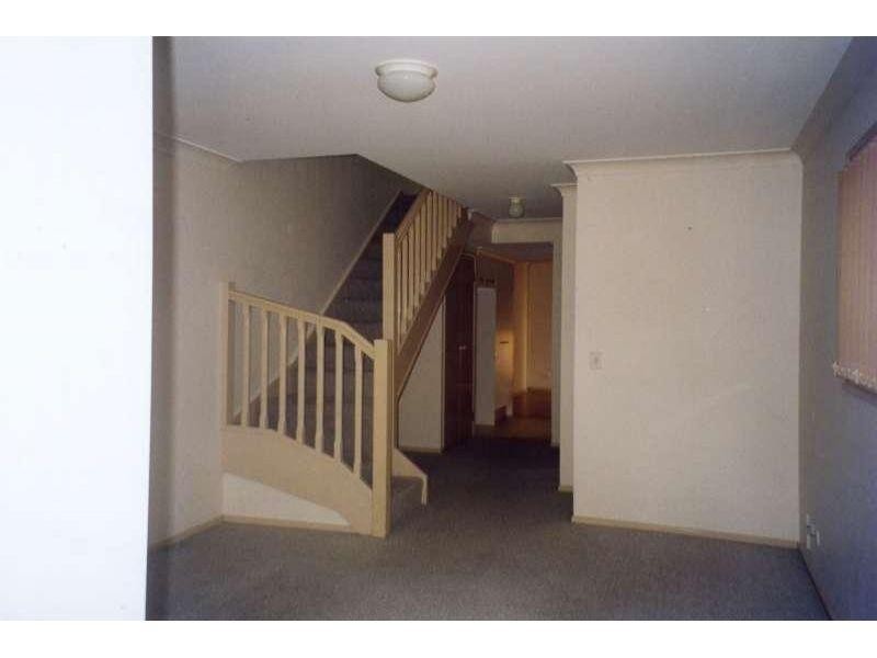 2/202 High Street, Southport QLD 4215