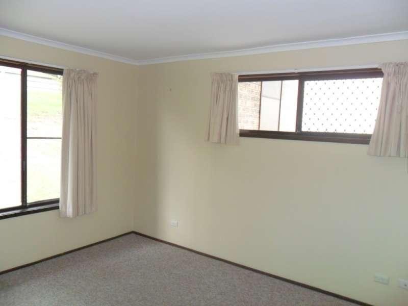 8 Alison Road, Carrara QLD 4211