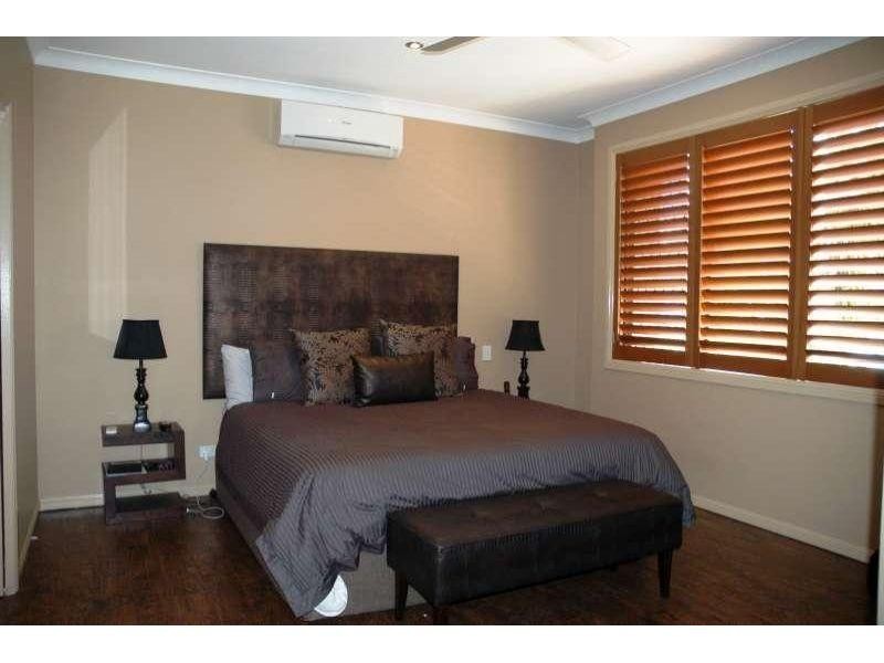 16 Palma Crescent, Varsity Lakes QLD 4227