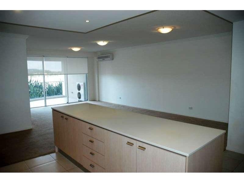 17/255 Varsity Parade, Varsity Lakes QLD 4227