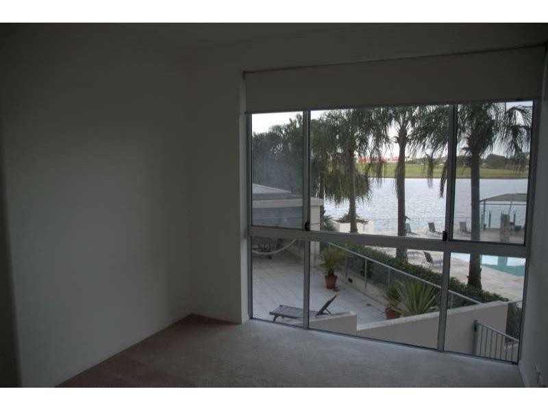 17/255 Varsity Parade, Varsity Lakes QLD 4227