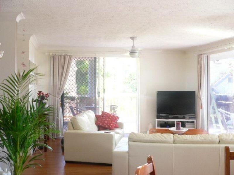 10/111 Frank Street, Labrador QLD 4215