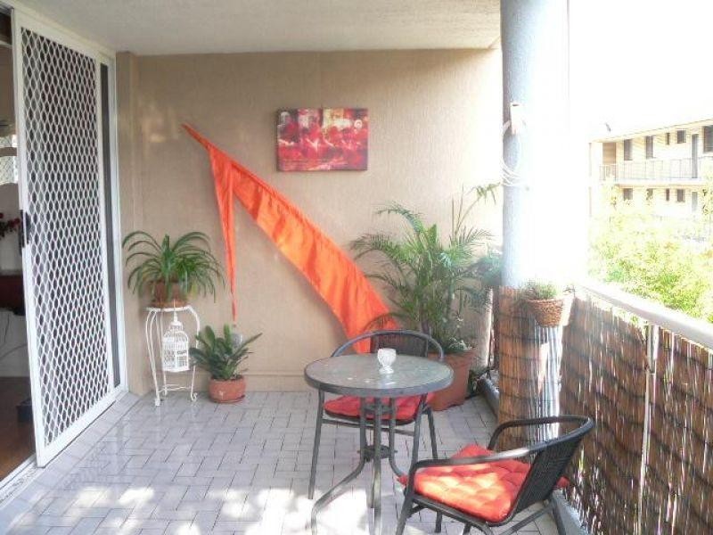 10/111 Frank Street, Labrador QLD 4215