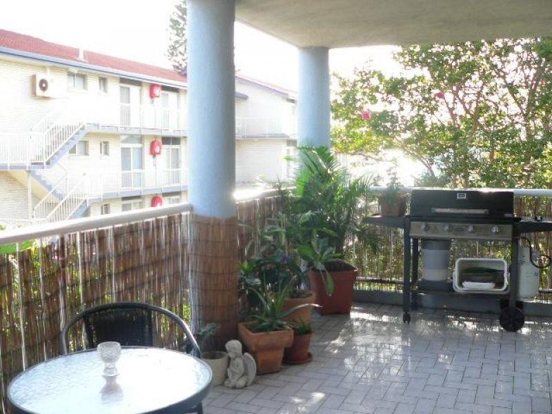 10/111 Frank Street, Labrador QLD 4215