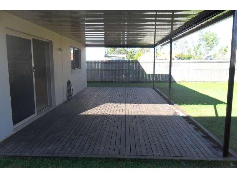 27 Clear River Boulevard, Ashmore QLD 4214