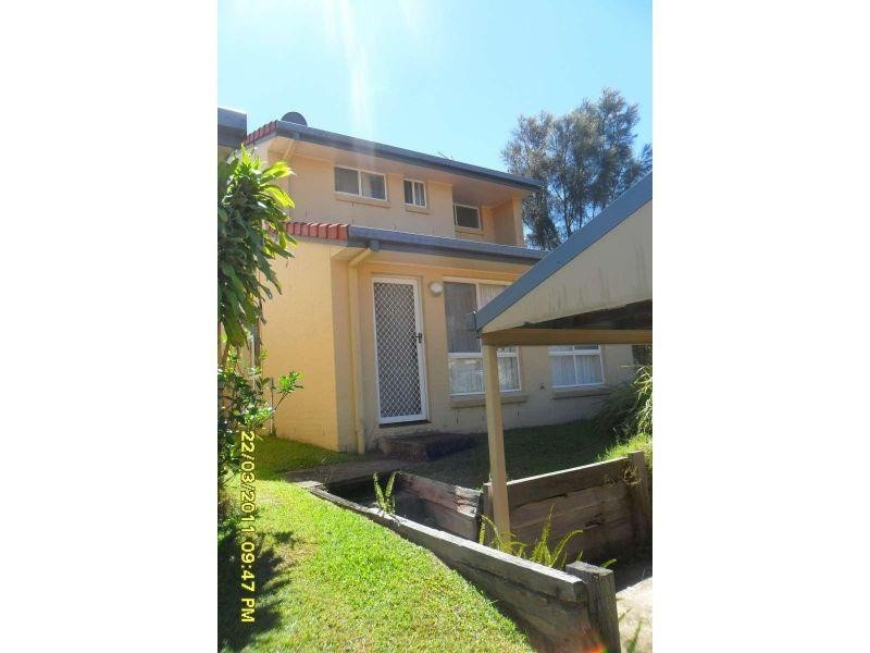 11/13-17 Brown Street, Labrador QLD 4215