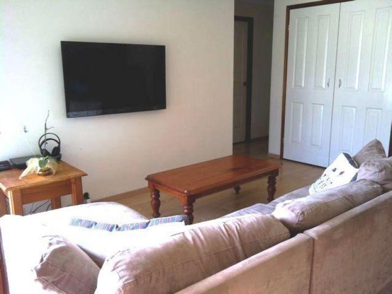 2/4 Paramount Place, Oxenford QLD 4210