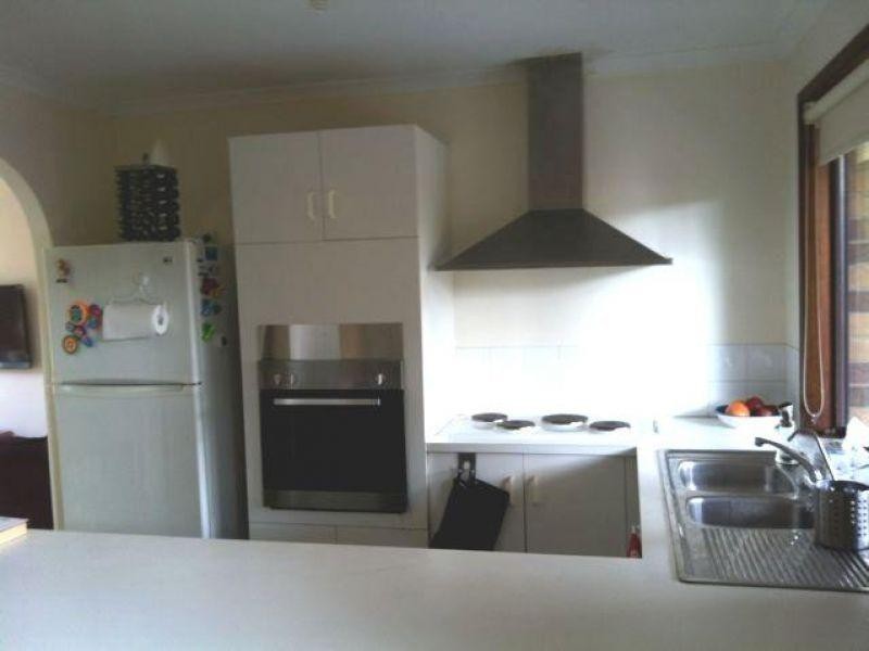 2/4 Paramount Place, Oxenford QLD 4210