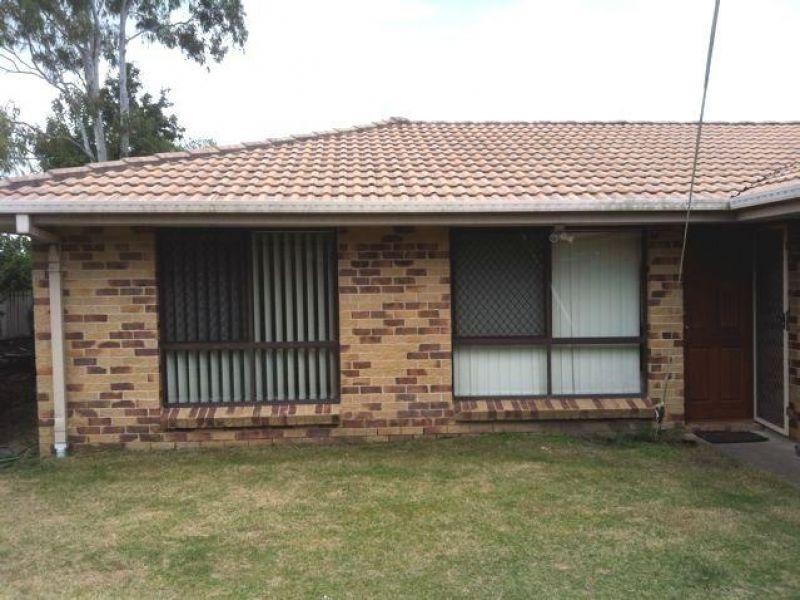 2/4 Paramount Place, Oxenford QLD 4210