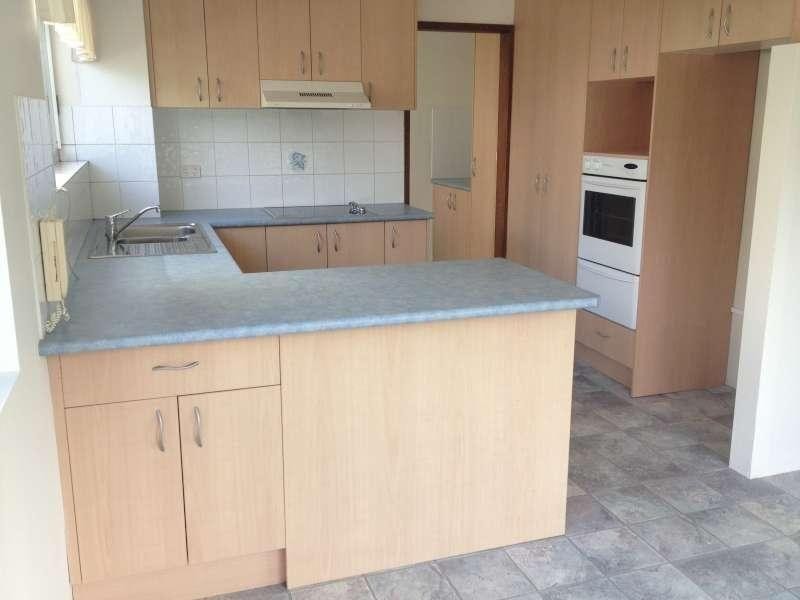 2/216 Marine Parade, Labrador QLD 4215