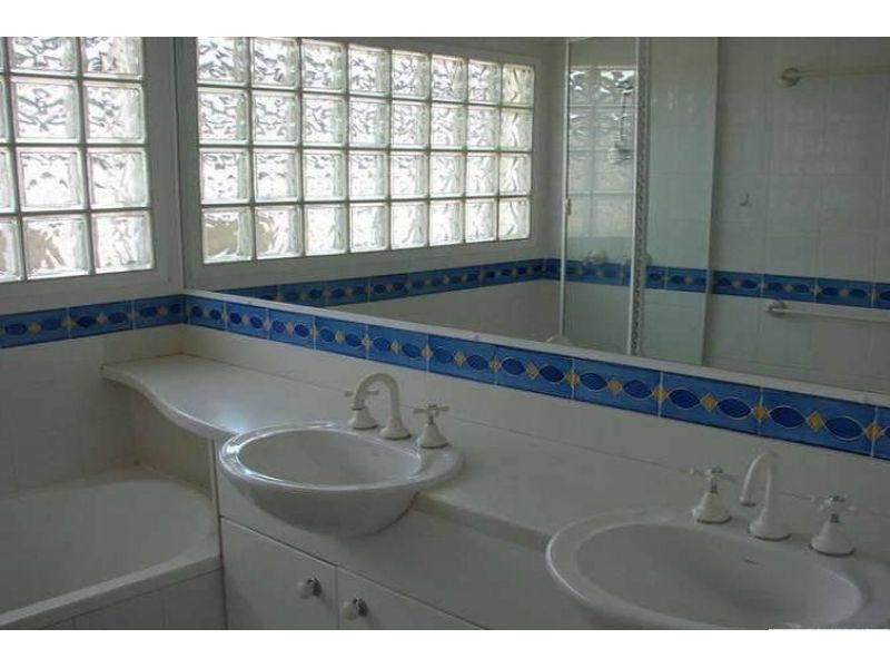 7 McCleary Street, Bundall QLD 4217