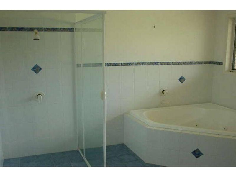 7 McCleary Street, Bundall QLD 4217