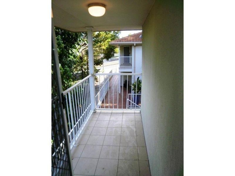3/61 Imperial Parade, Labrador QLD 4215