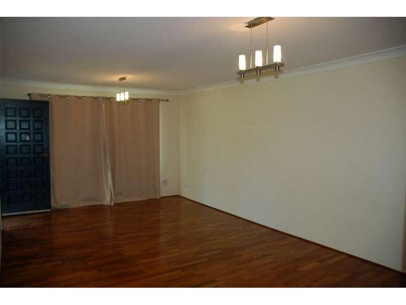 9 Mitchell Avenue, Molendinar QLD 4214