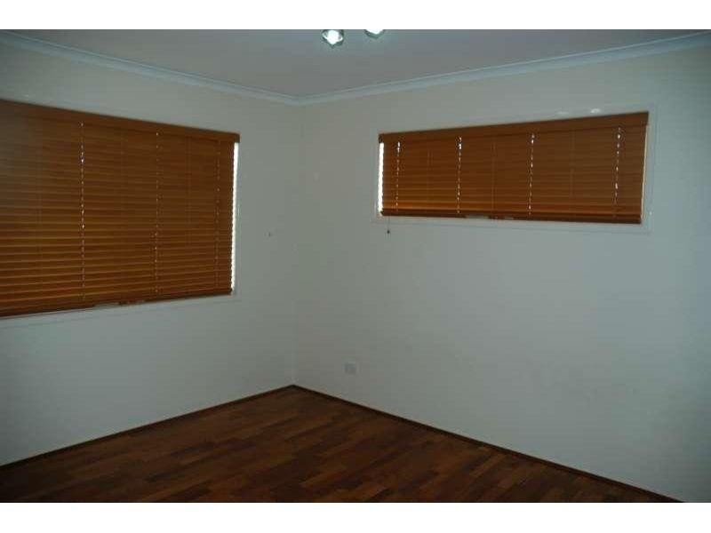 9 Mitchell Avenue, Molendinar QLD 4214
