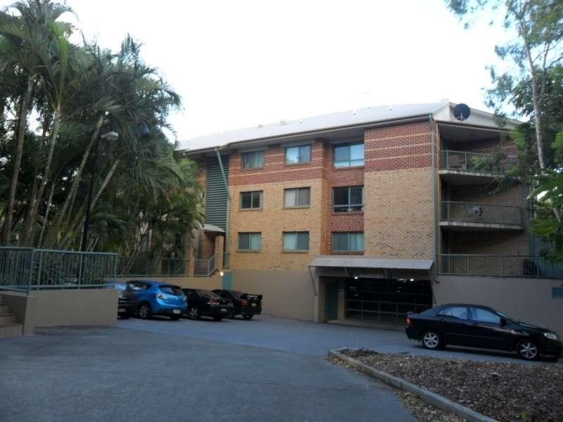 17/45 Pohlman Street, Southport QLD 4215