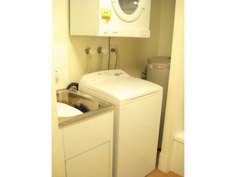 17/45 Pohlman Street, Southport QLD 4215