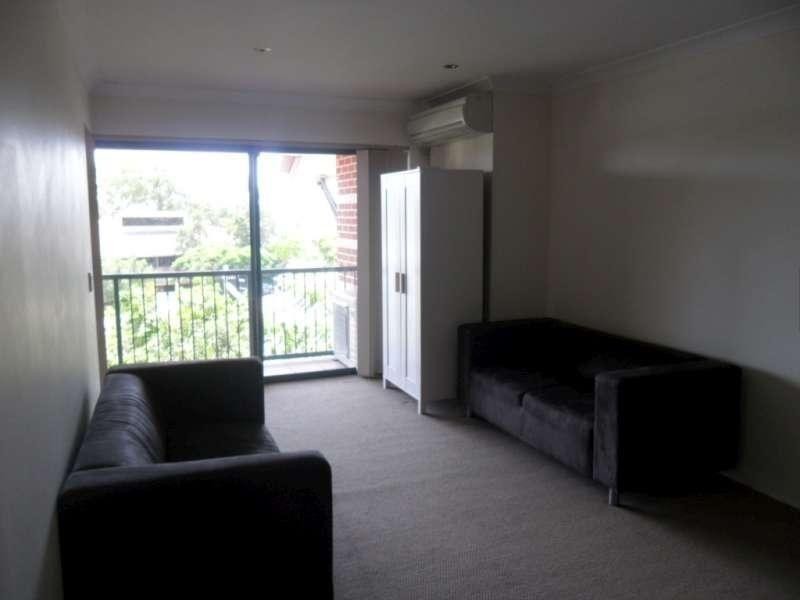 17/45 Pohlman Street, Southport QLD 4215